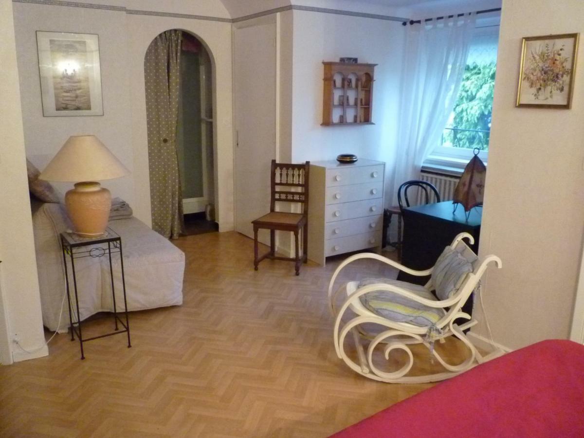 Au Vieux Cedre Panzió Mouvaux Kültér fotó